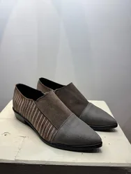 נעל עור מעוצבת