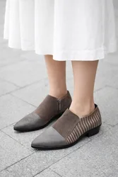 נעל עור מעוצבת